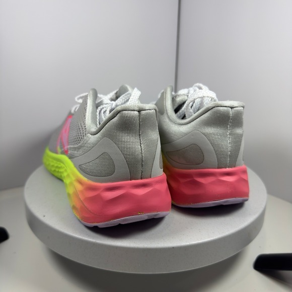 New Balance Fresh Foam Arishi V3 Rainbow Tie Dye Running Shoes Girls Size 4 - Picture 4 of 11